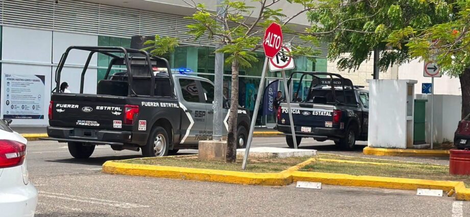 Recuperan 1.6 millones de pesos tras asalto a cuentahabiente en Plaza Altabrisa; hay un detenido