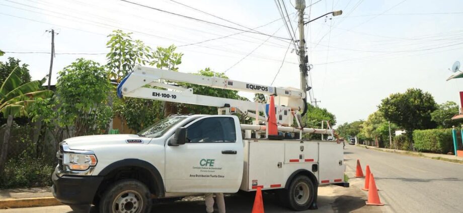 Registra CFE avance del 93% en programa de mantenimiento de la red eléctrica en Tabasco