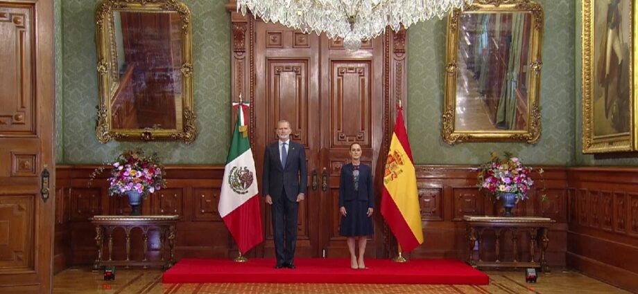 Claudia Sheinbaum recibe al rey Felipe VI en Palacio Nacional; reanudan diálogo tras años de distancia diplomática