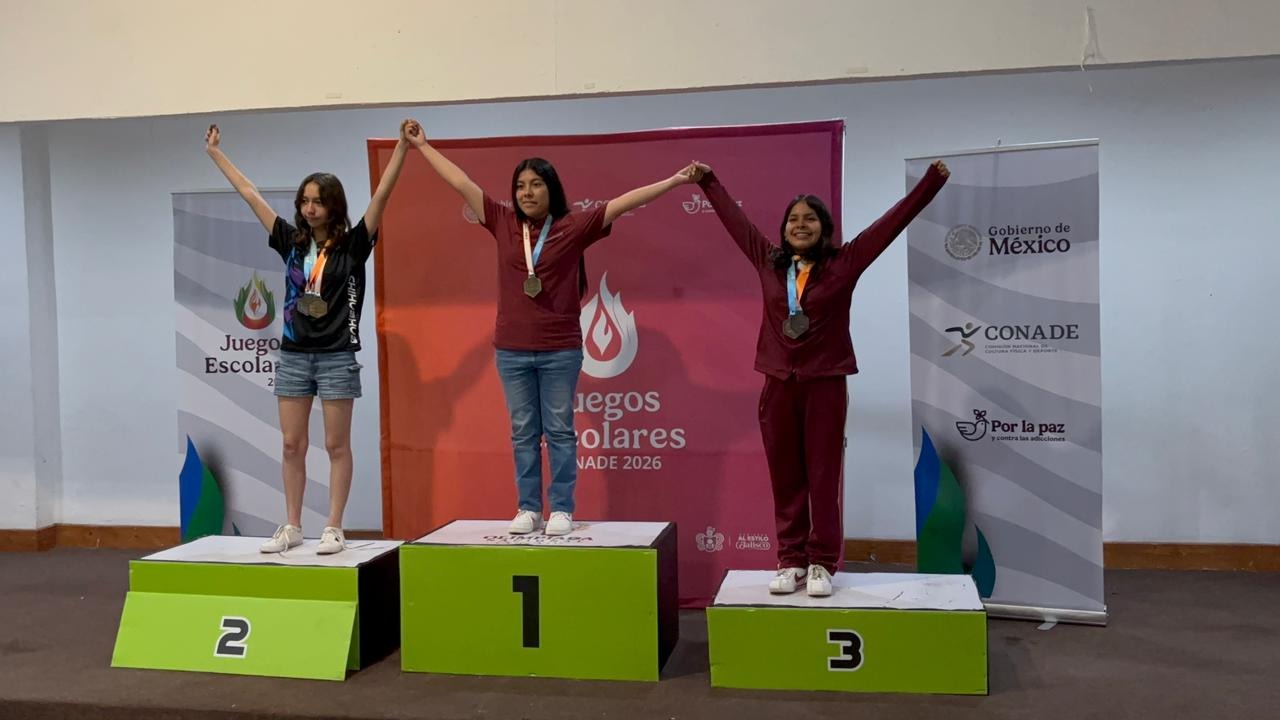 Tabasqueña conquista dos medallas nacionales en ajedrez y pone en alto el nombre de Cunduacán