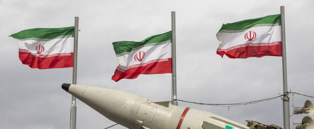 Irán lanza ataques contra bases de Estados Unidos en Oriente Medio y advierte nuevas represalias