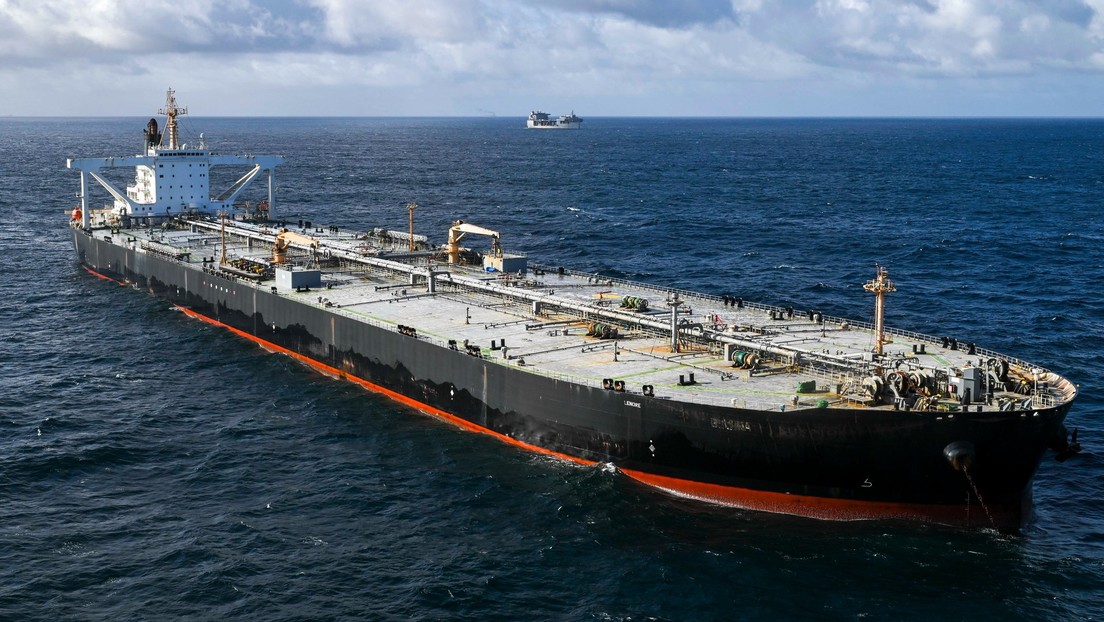 Estados Unidos intercepta superpetrolero en el océano Índico por presuntos vínculos con Irán