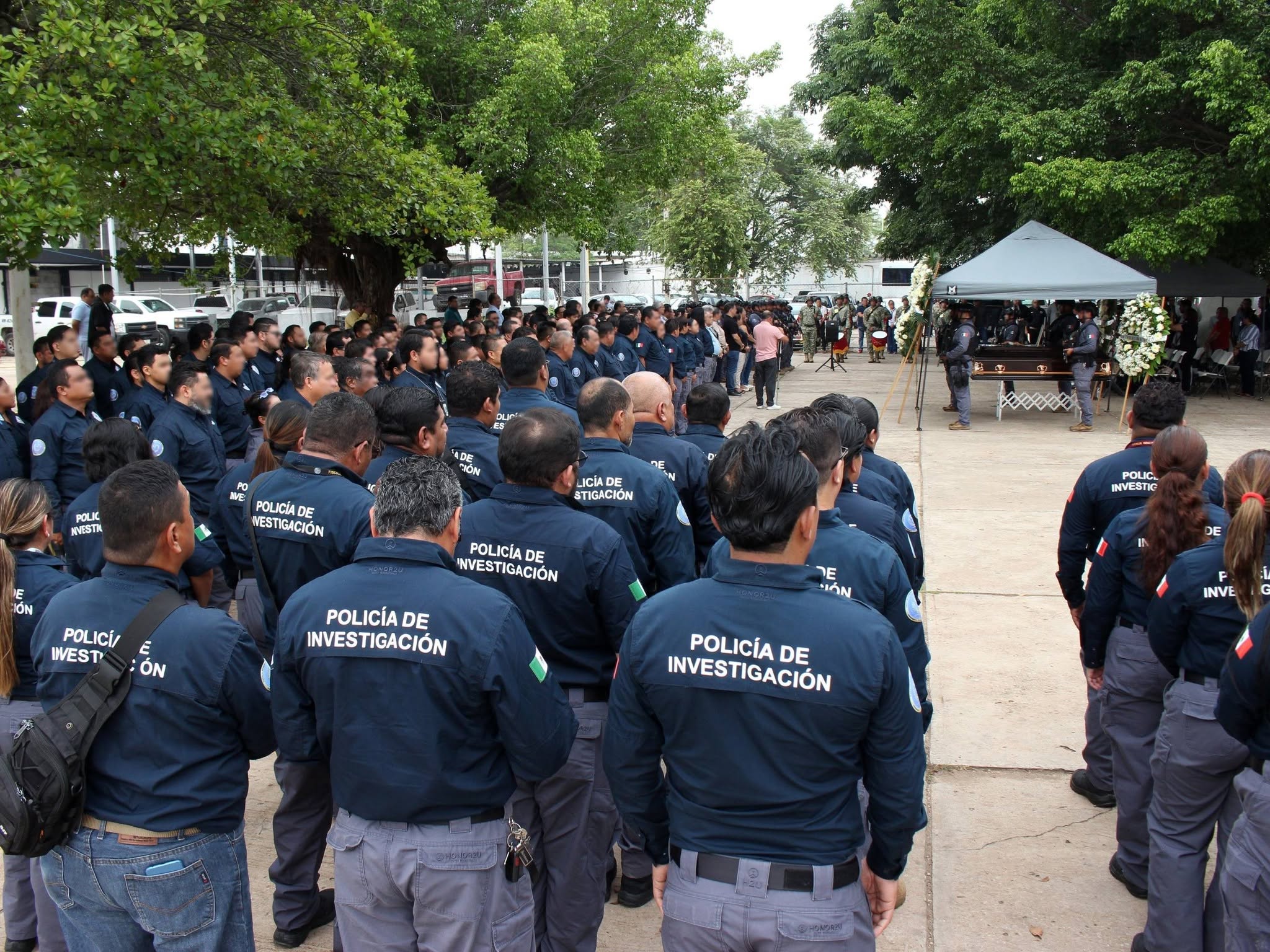 Ocho detenidos tras ataque armado en Jonuta; Fiscalía rinde homenaje a comandante caído en cumplimiento de su deber