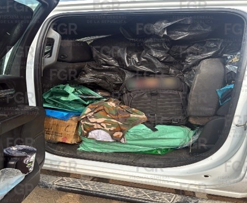 FGR investiga presunto traslado de mercancía ilegal y detiene a tres personas en Huimanguillo