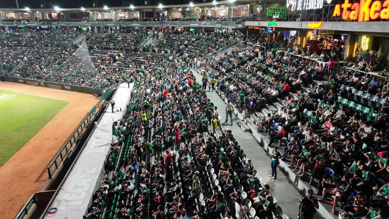 Familias tabasqueñas celebran en el Centenario el paso perfecto de México en el Mundial