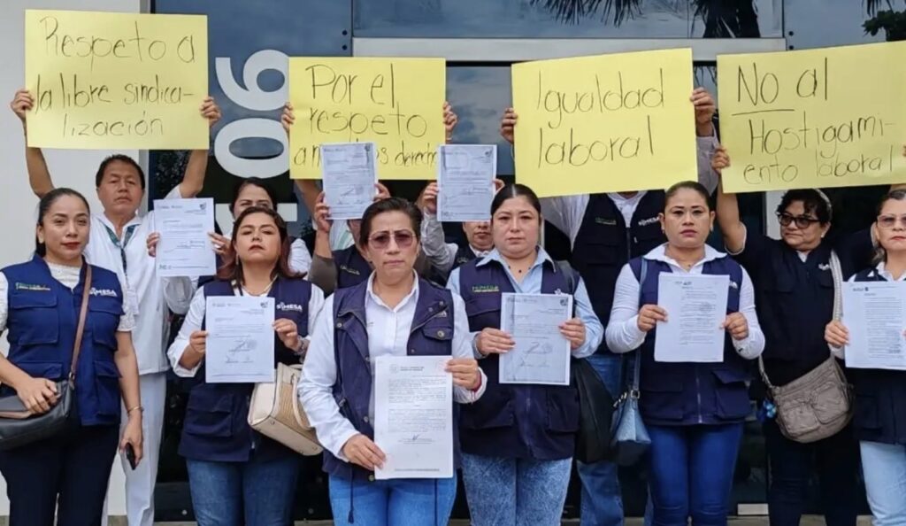 Trabajadores de SIMESA anuncian cierre simbólico de oficinas del IMSS Bienestar en Tabasco
