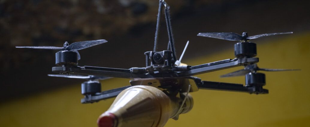 Hezbolá lanza ataque con drones contra puesto naval israelí en la frontera con Líbano