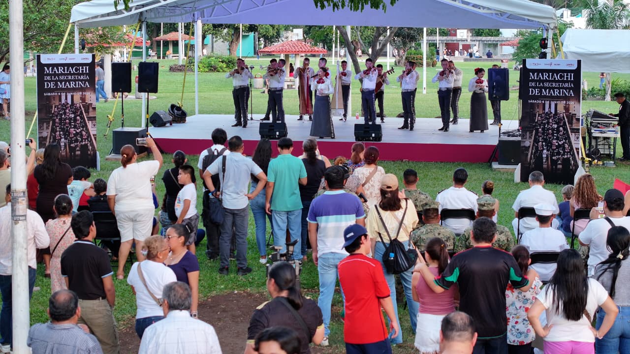 Mariachi de la Marina conquista al público tabasqueño con emotivo concierto en La Choca