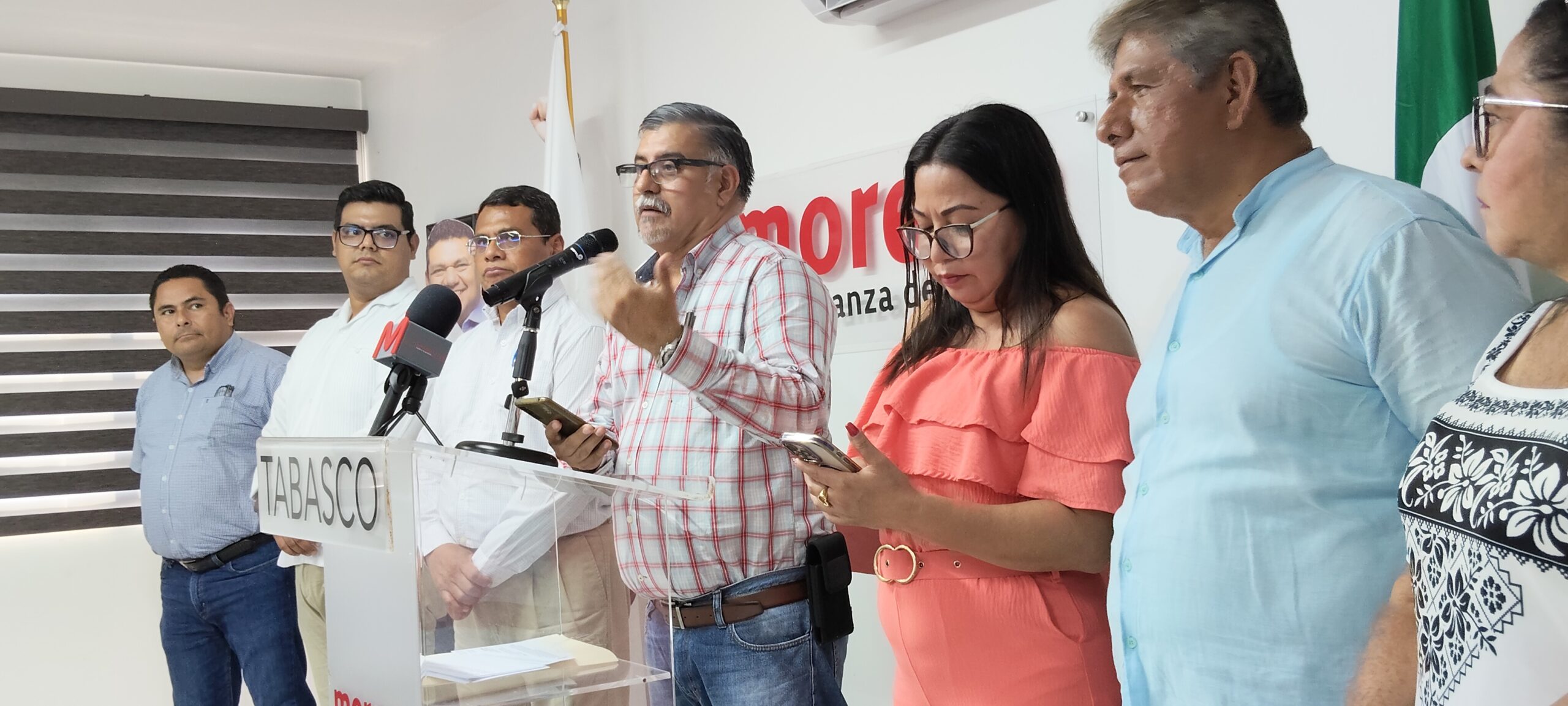 Morena presenta denuncias contra el PRD Tabasco por presunta desinformación y posible abarrotera electoral