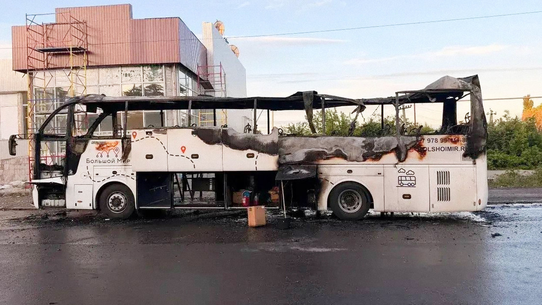 Ataque con dron contra autobús en Donetsk deja ocho muertos y 11 heridos