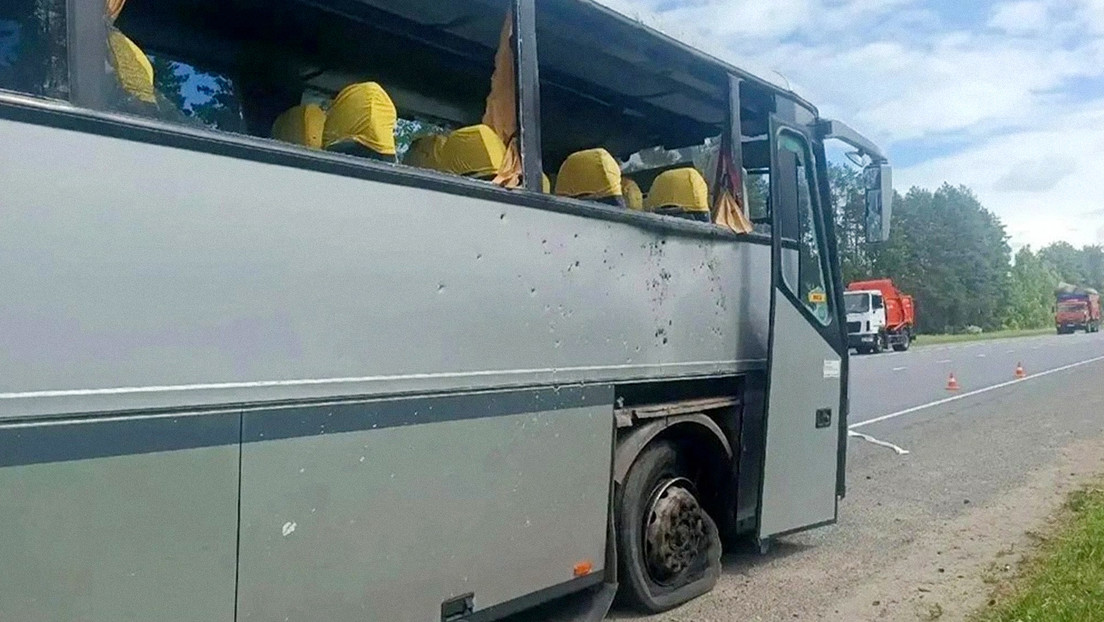 Bielorrusia acusa acto terrorista tras ataque con dron contra autobús de equipo infantil de fútbol en Rusia