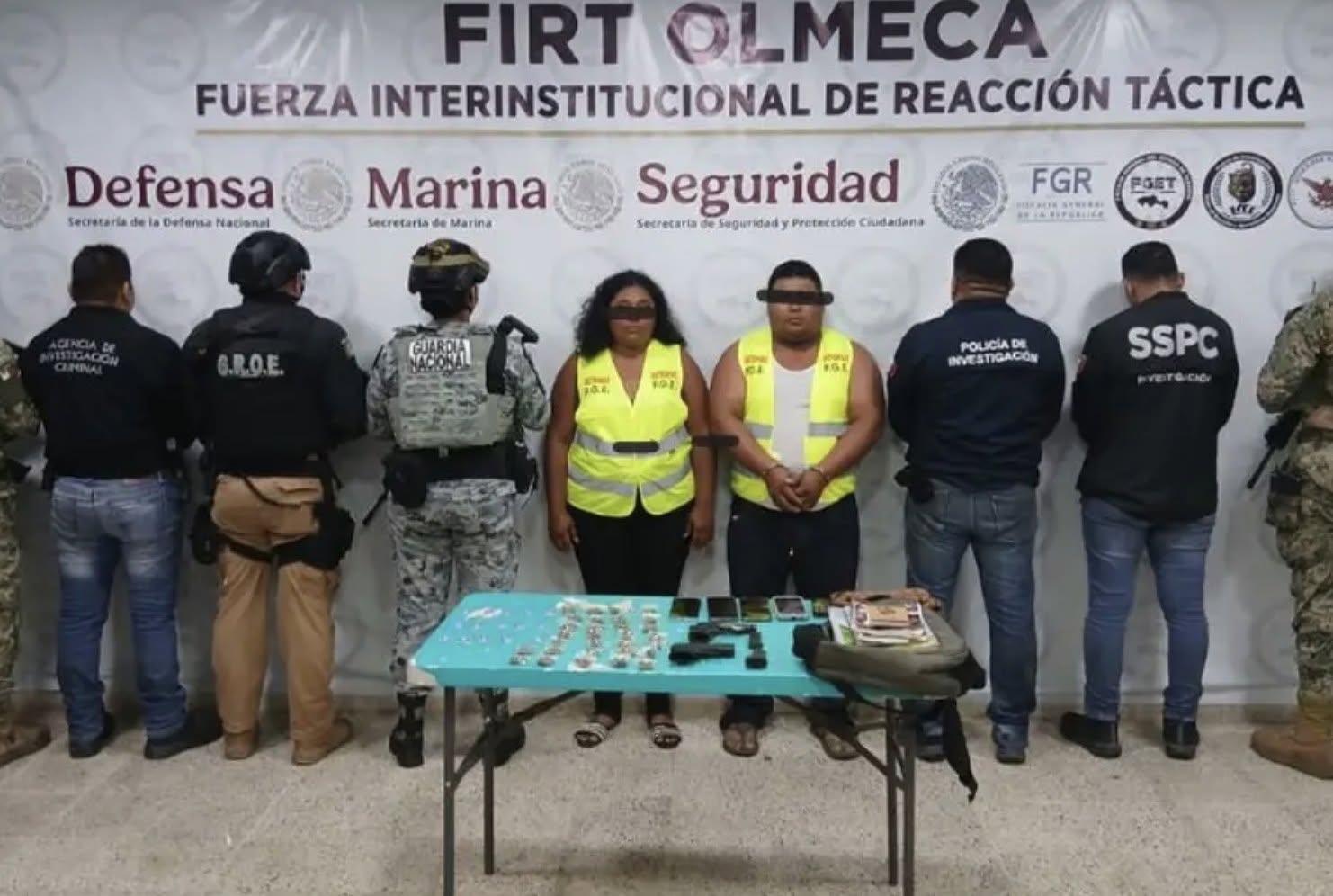 Detienen a dos presuntos integrantes de “La Barredora” con drogas y armas en Teapa