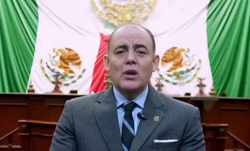 Presidente del Congreso de Michoacán ofrece disculpas por interpretación de narcocorrido en el recinto legislativo