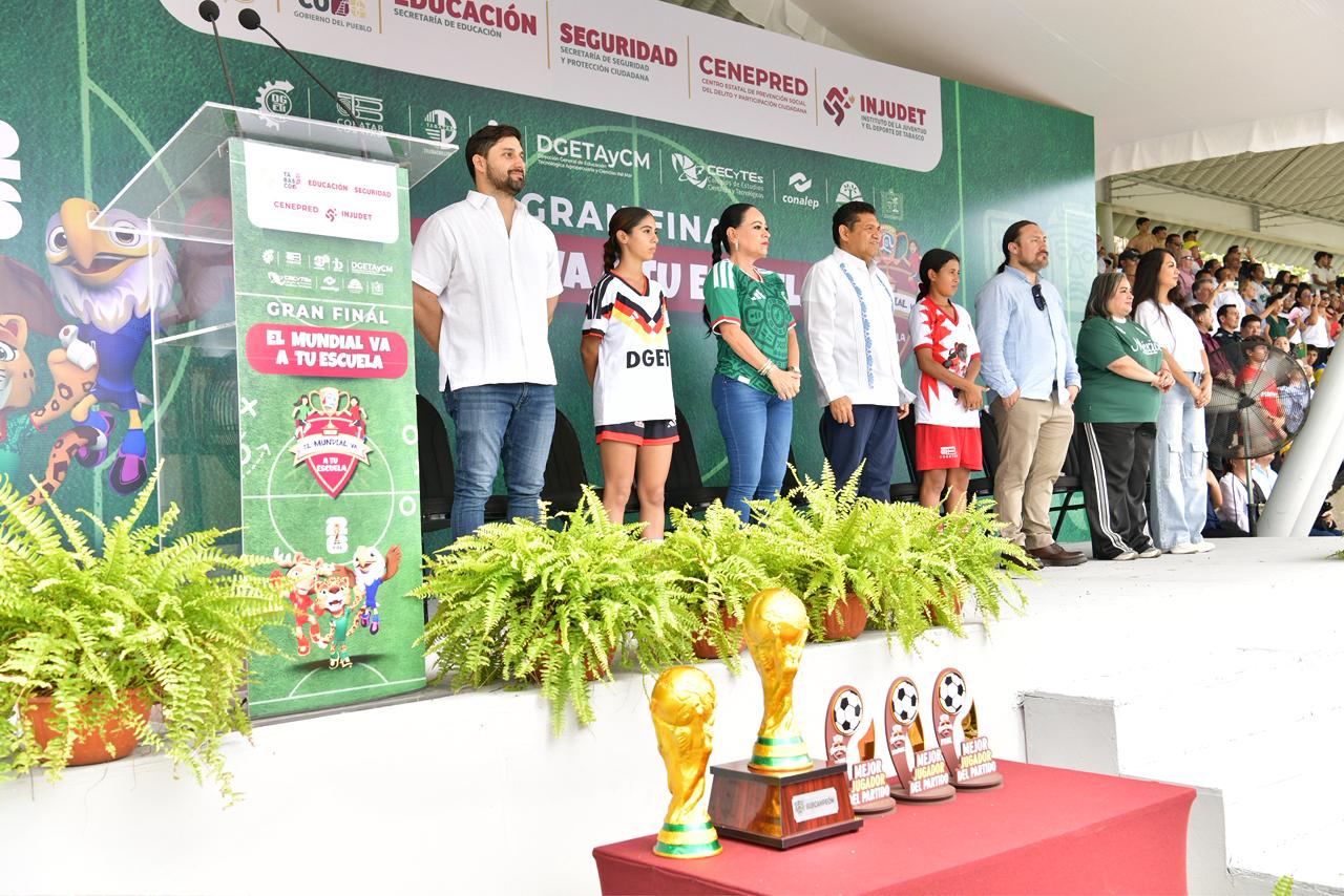 Mandatario estatal clausura la competencia de Fútbol, “El Mundial va a tu escuela”…