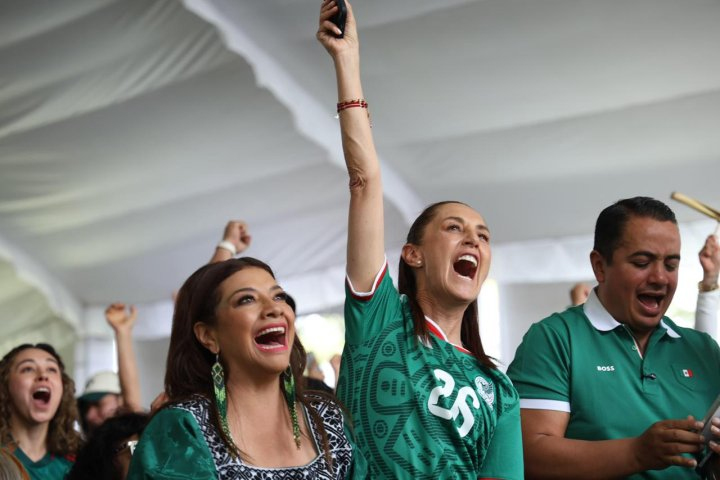 Sheinbaum festeja arranque del Mundial 2026 en el Fan Fest