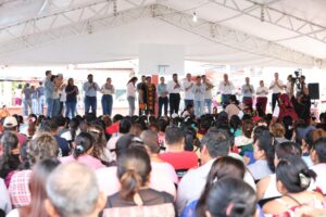 Javier May lleva el gobierno al territorio y escucha de frente a las familias de Buena Vista zona Yokot´an