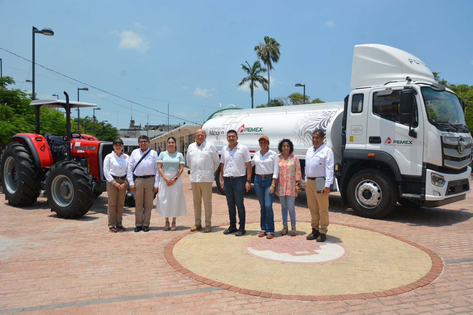 Pemex impulsa desarrollo en cinco municipios petroleros de Tabasco; entrega unidades vehiculares e inicia diversas obras…
