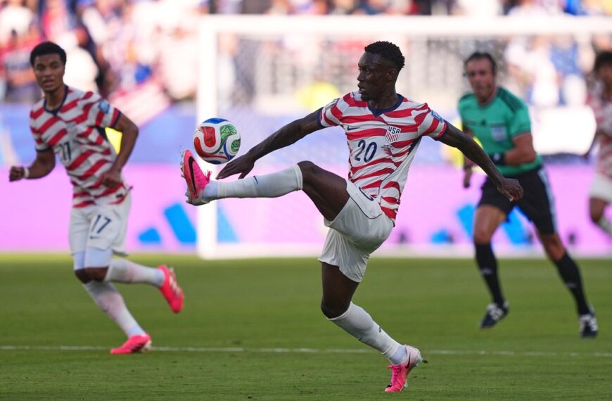 FIFA suspende sanción a Folarin Balogun y podrá jugar con Estados Unidos ante Bélgica