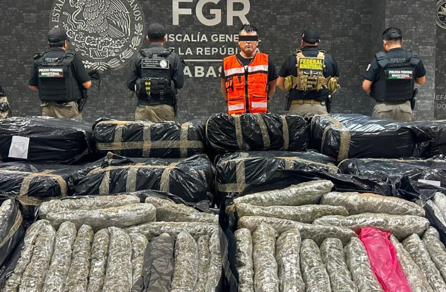 Aseguran más de una tonelada de marihuana en Huimanguillo; hay un detenido