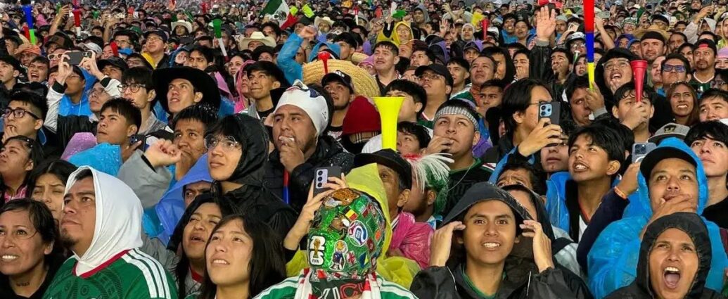 México cae ante Inglaterra y se despide del Mundial pese a jugar con ventaja numérica