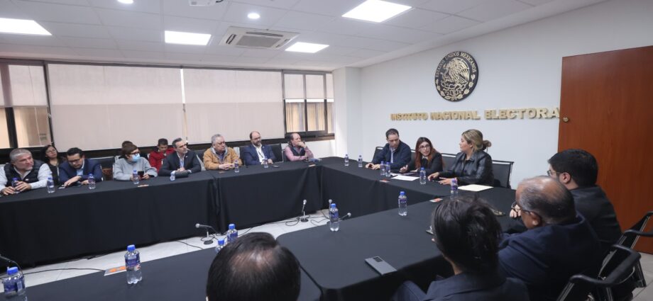 INE formaliza el inicio de actividades de los nuevos partidos políticos nacionales PAZ y Somos México