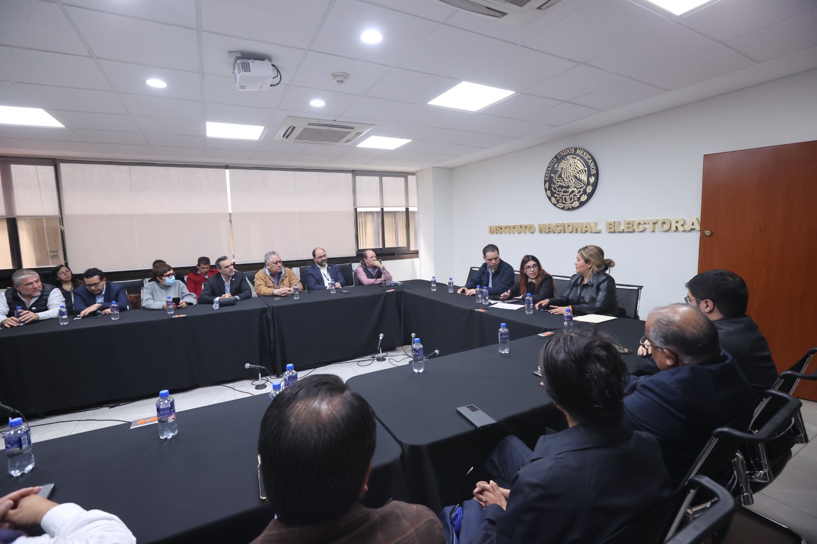 INE formaliza el inicio de actividades de los nuevos partidos políticos nacionales PAZ y Somos México