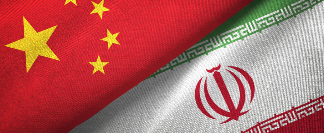 Irán habría acordado compra de sistemas antiaéreos chinos; Pekín y Pakistán niegan la operación