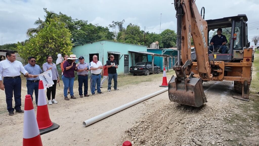 Inicia rehabilitación de red de agua potable en Buena Vista Apasco con inversión de 8.3 millones de pesos