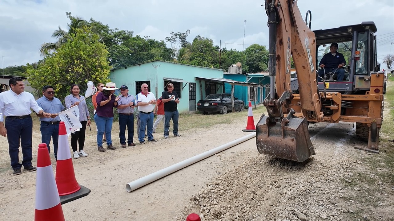 Inicia rehabilitación de red de agua potable en Buena Vista Apasco con inversión de 8.3 millones de pesos