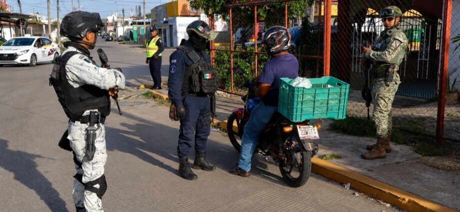Operativo Enjambre y FIRT Olmeca dejan 12 detenidos; seis policías son capturados en Tabasco