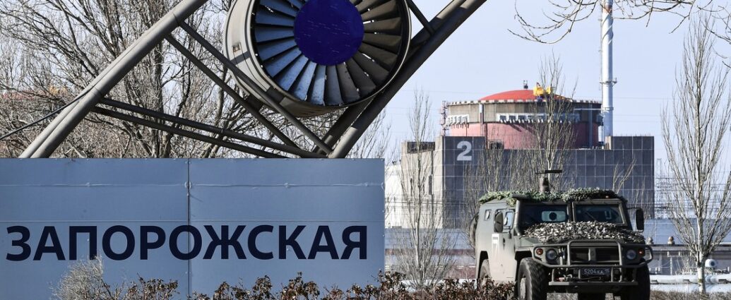 Kremlin denuncia incremento de ataques contra la central nuclear de Zaporozhie y alerta sobre riesgo para la seguridad