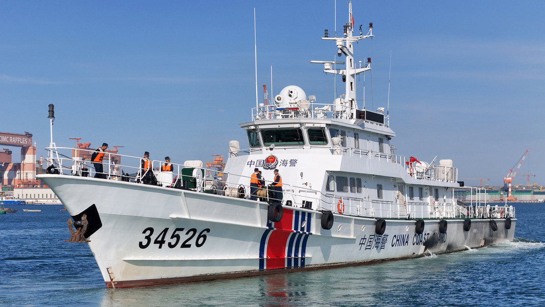 China expulsa embarcación pesquera japonesa de aguas en disputa cerca de las islas Diaoyu/Senkaku