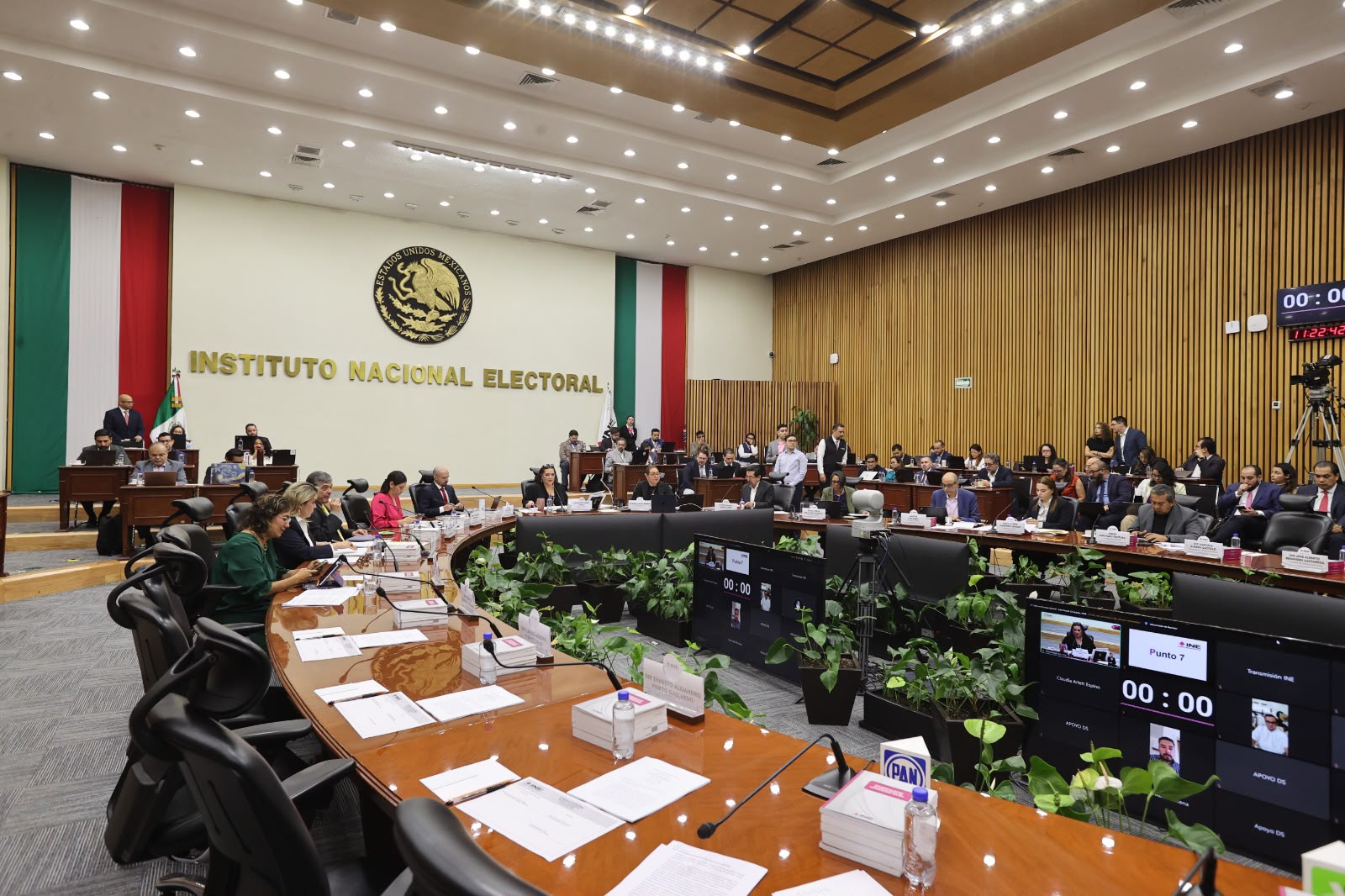 INE pone en marcha la planeación del Proceso Electoral Federal 2026-2027 con más de 500 actividades