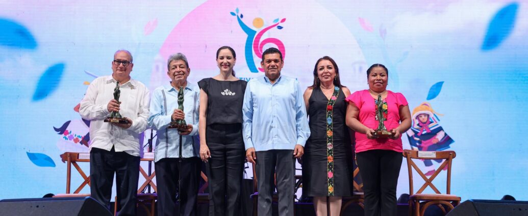 Arranca edición 19 del Festival Cultural Ceiba; Gobernador Javier May entrega galardón Savia del Edén…