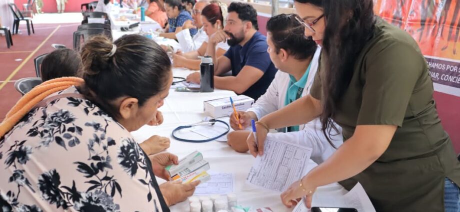 Secretaría de Salud llama a completar esquemas de vacunación en menores de edad en Tabasco