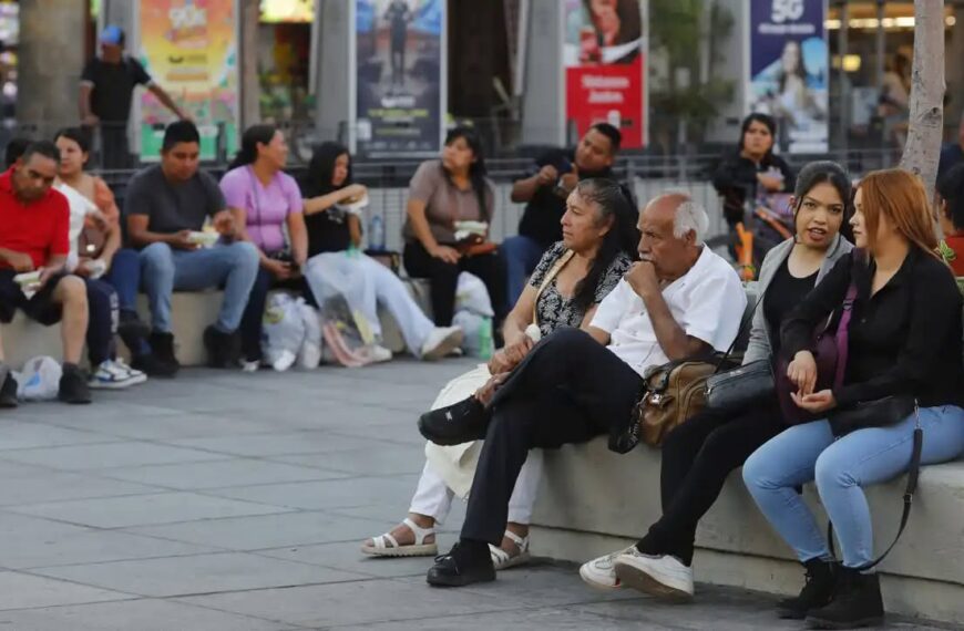 Banxico mantiene tasa de interés en 6.5% y advierte riesgos para la inflación