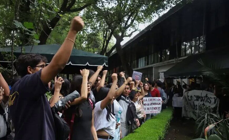 Canal Once recupera sus instalaciones tras más de dos meses de ocupación; estudiantes denuncian desalojo con violencia