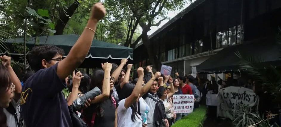 Canal Once recupera sus instalaciones tras más de dos meses de ocupación; estudiantes denuncian desalojo con violencia
