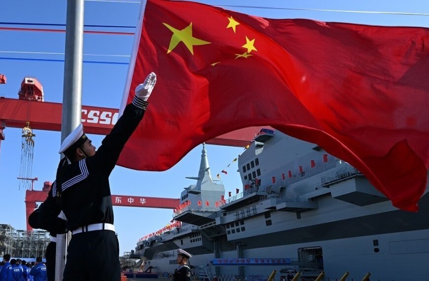 China plantea sustituir soldados por enjambres de robots autónomos en islas del Mar de China Meridional