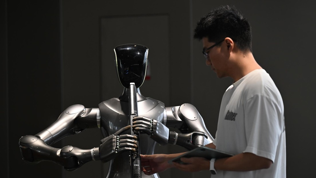 EE.UU. evalúa nuevas restricciones a la tecnología china de IA en medio de creciente competencia con Pekín