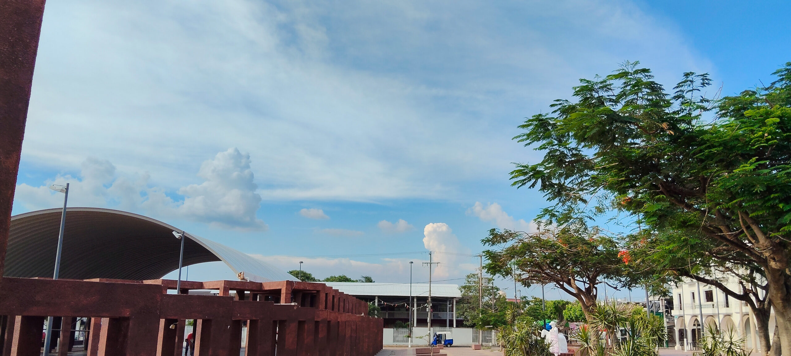 Villahermosa tendrá viernes caluroso y húmedo; prevén lluvias ligeras por la noche
