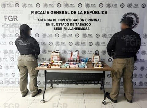 FGR asegura vapeadores y posibles sustancias ilícitas en empresa de paquetería en Tabasco