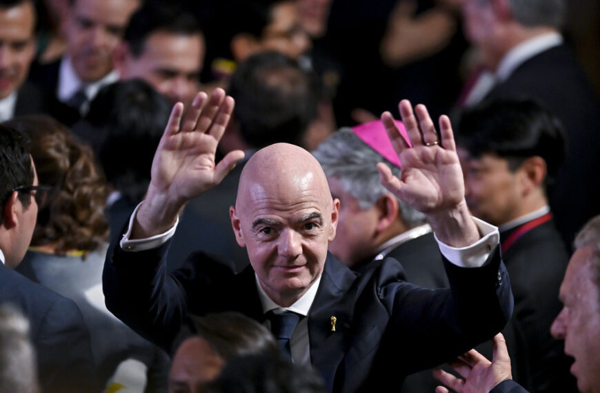Gianni Infantino enfrenta acusaciones por presunta relación con empleada de la UEFA