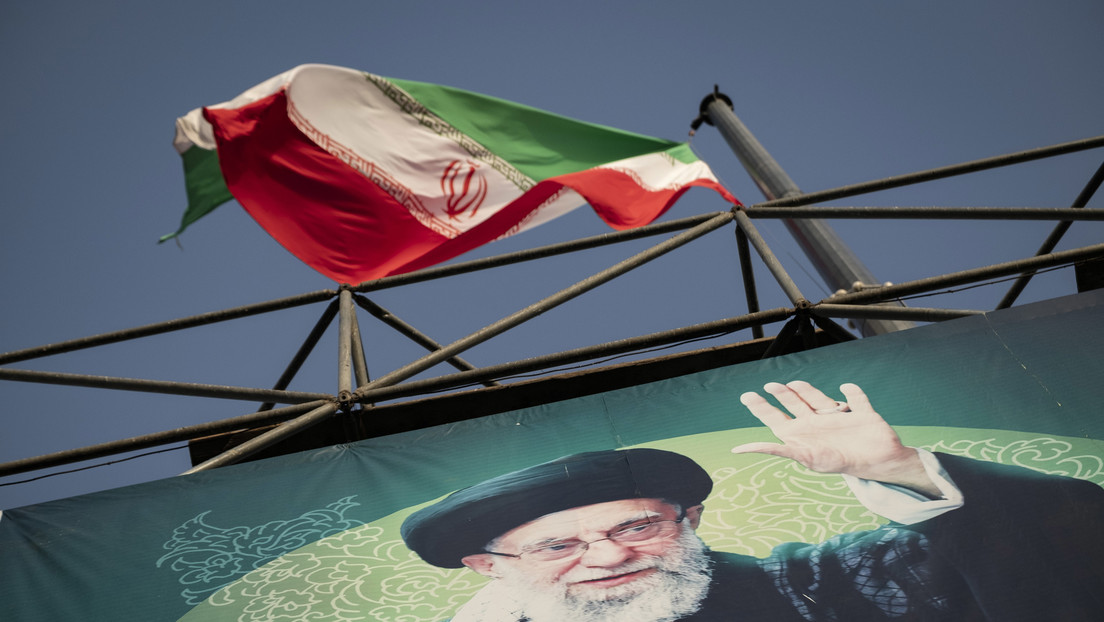 Irán niega negociaciones con Estados Unidos y limita diálogo con Omán al tránsito en el estrecho de Ormuz