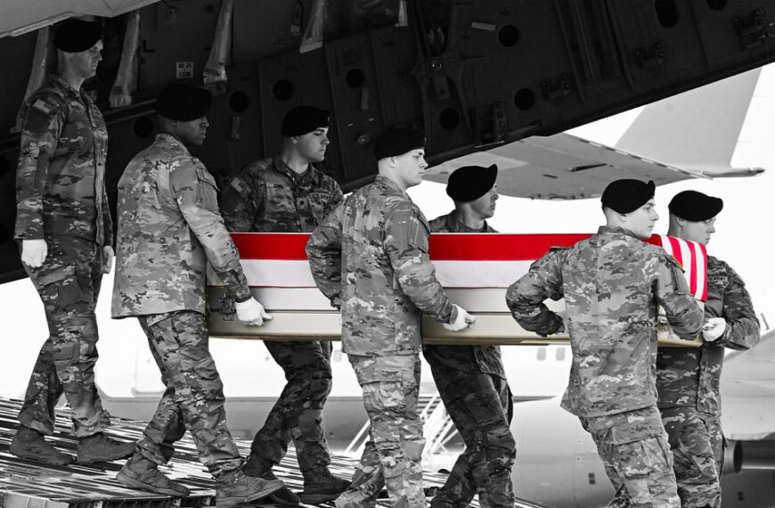 Irán ofrece recompensa de 30 mil dólares por soldado estadounidense capturado o eliminado