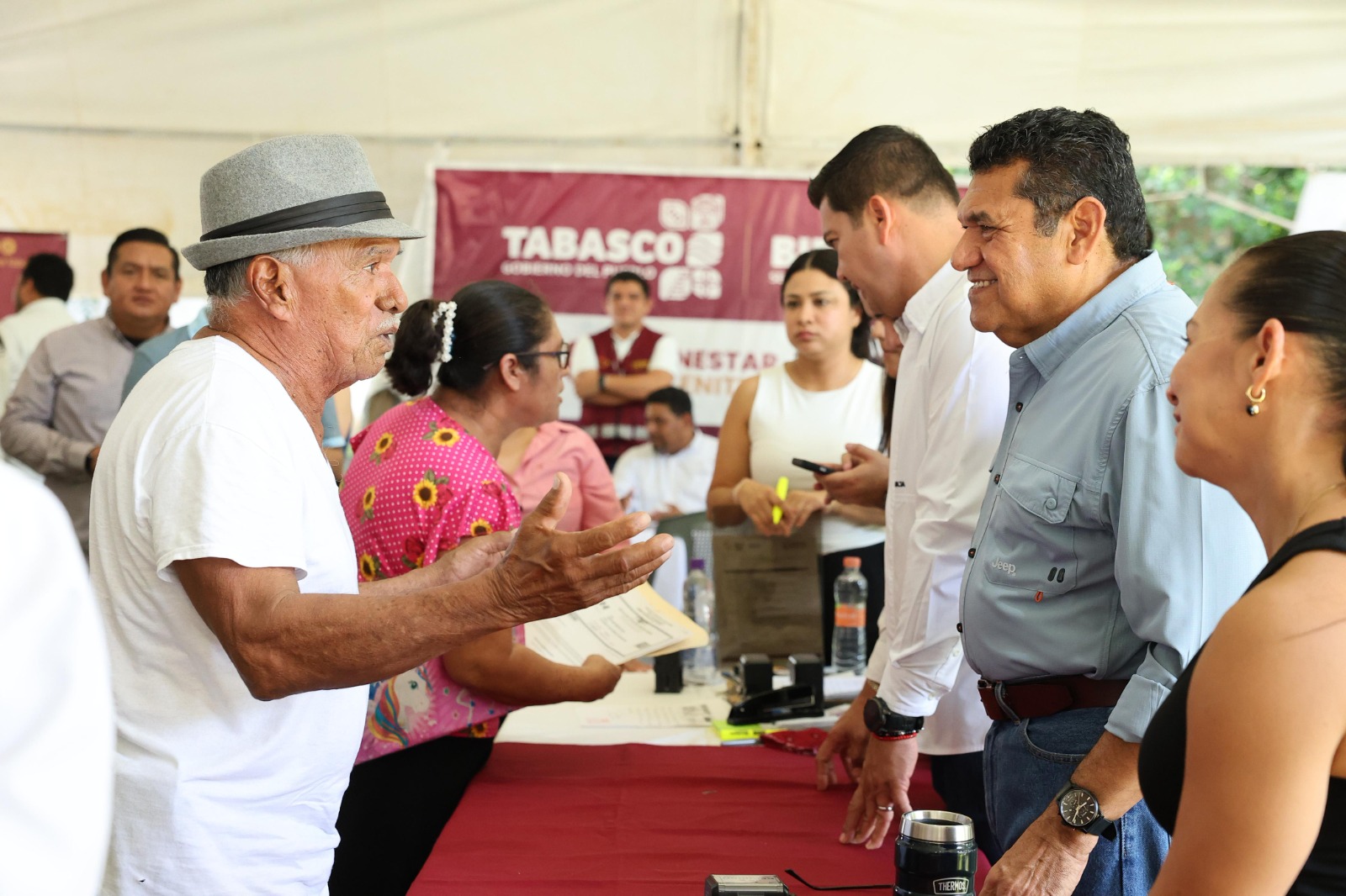 Gobierno del Pueblo lleva atención directa a comunidades de Comalcalco