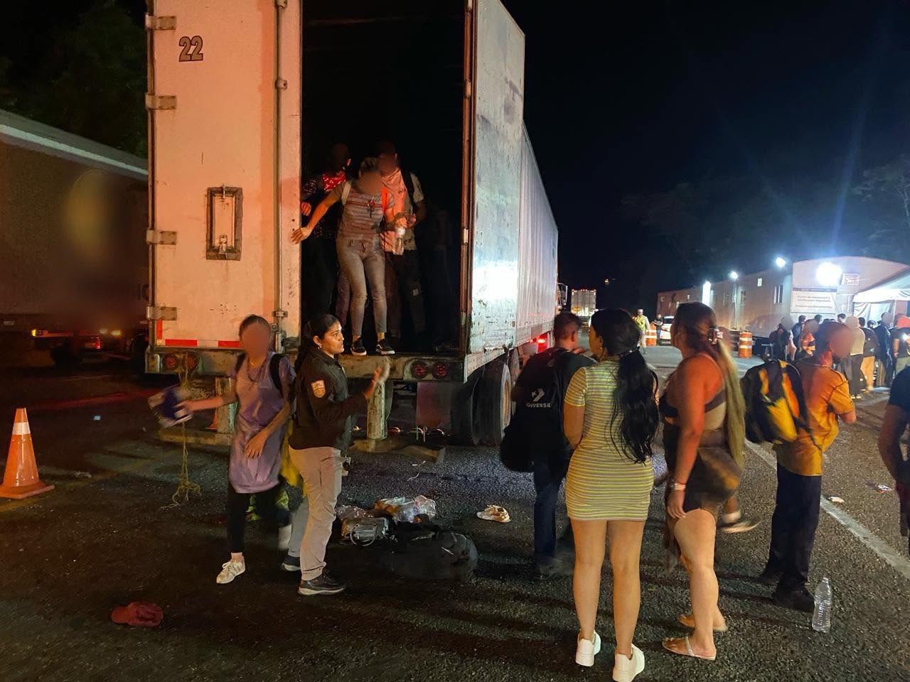 FGR procesa a dos hombres por presunto tráfico de migrantes y detiene a otros por contrabando en Tabasco
