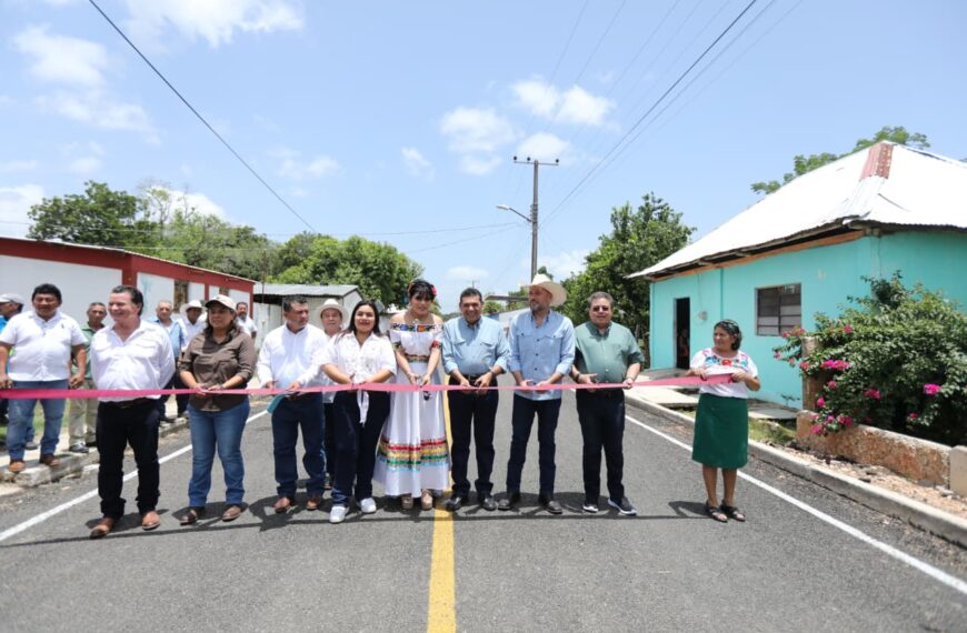 Tenosique recibe más de 41 mdp en obras de caminos, agua y educación
