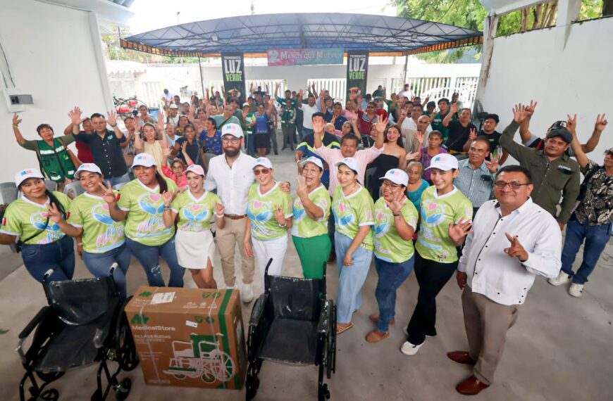 Solidaridad de familias de Cárdenas se transforma en 30 sillas de ruedas