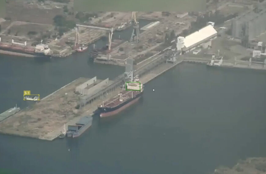 Rusia afirma haber atacado tres buques con material bélico para Ucrania en el mar Negro